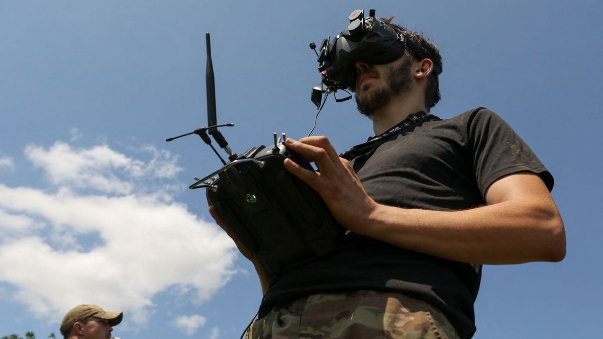 Budova policie v Brjanské oblasti se stala terčem útoku dronu